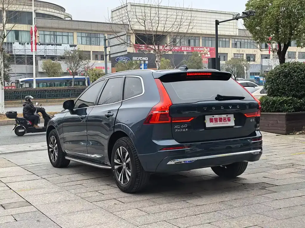 Volvo XC60 2023 из CN, фото 6