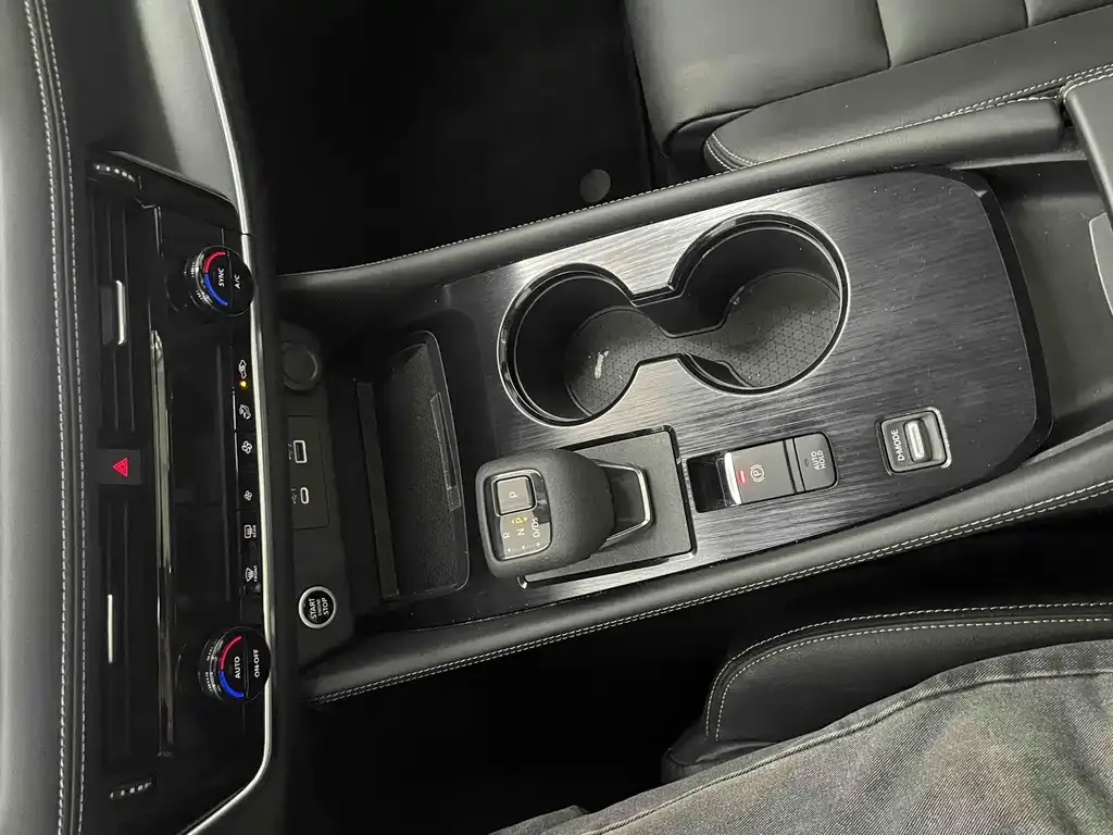 Nissan X-Trail — фото 10