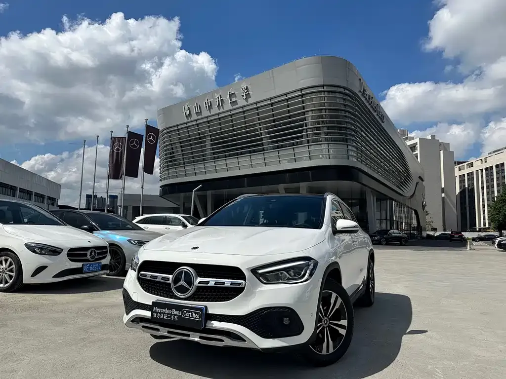 Mercedes-Benz GLA — фото 1