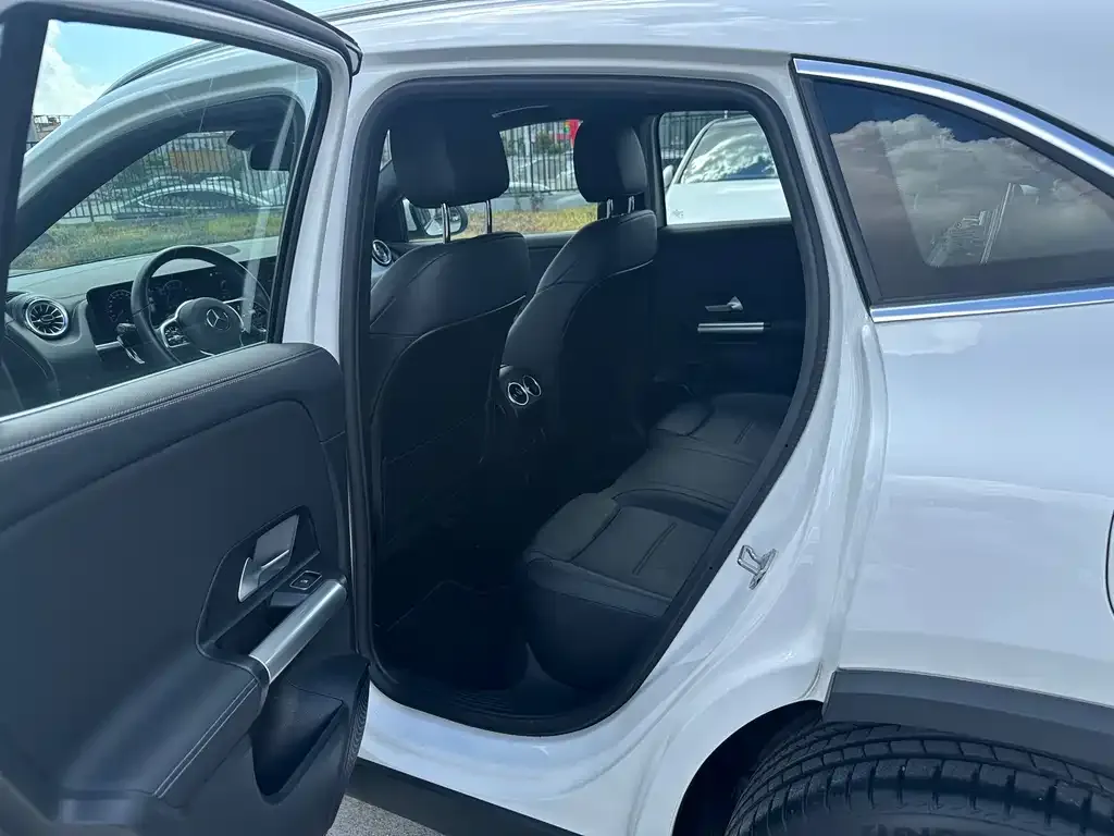 Mercedes-Benz GLA — фото 8