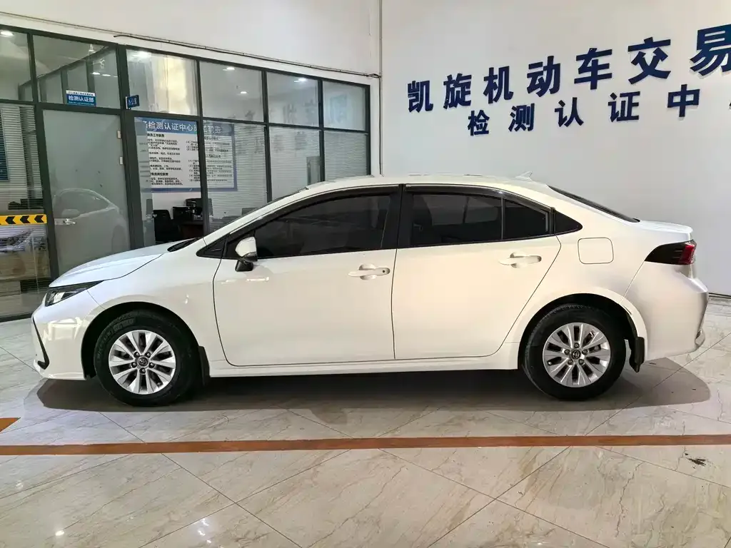 Toyota Corolla 2022 из CN, фото 7
