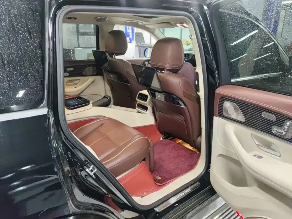 Mercedes-Benz GLS — фото 6