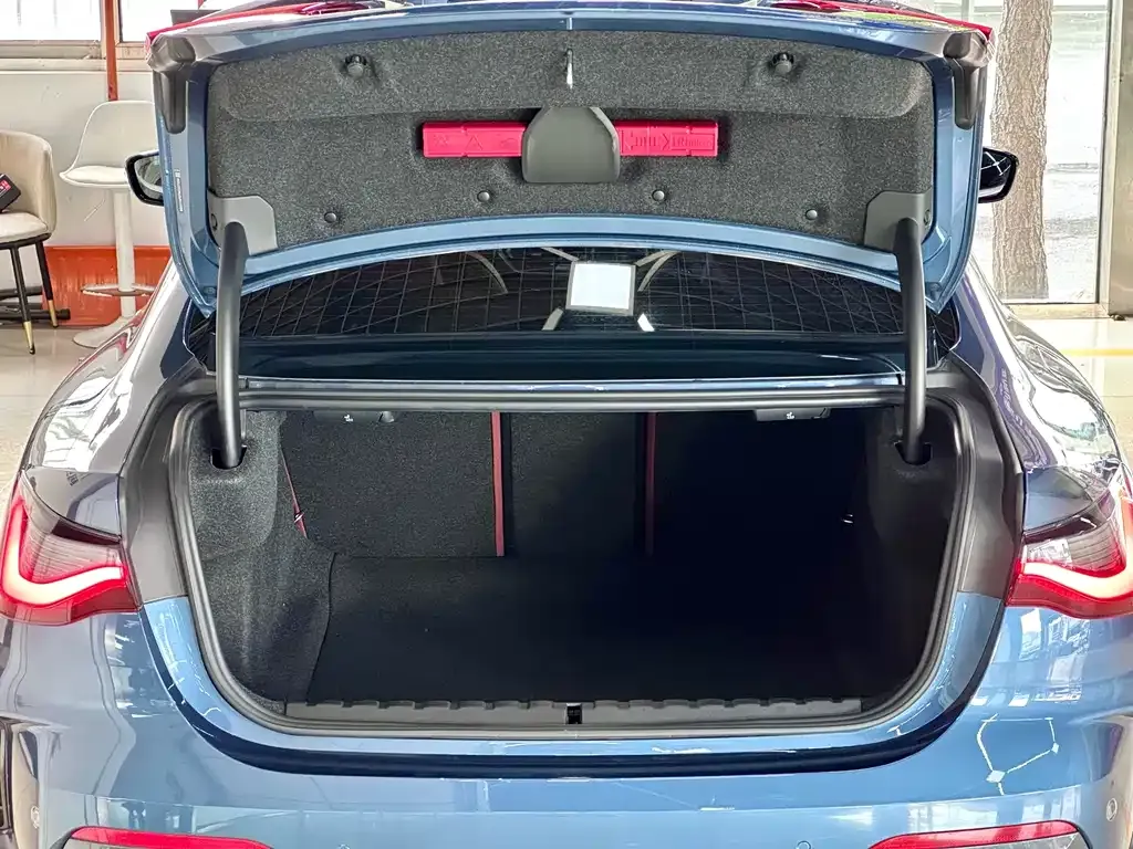 BMW 4 Series 2021 из CN, фото 8