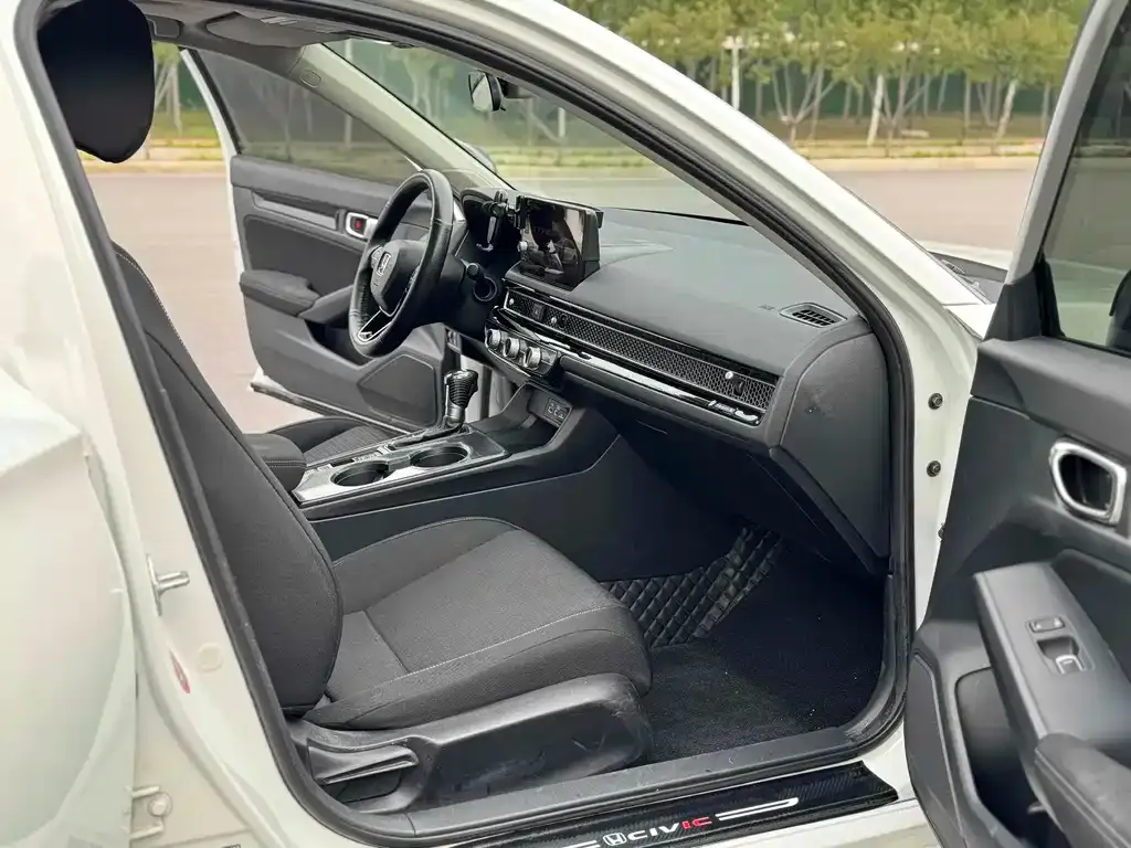 Honda Civic — фото 10