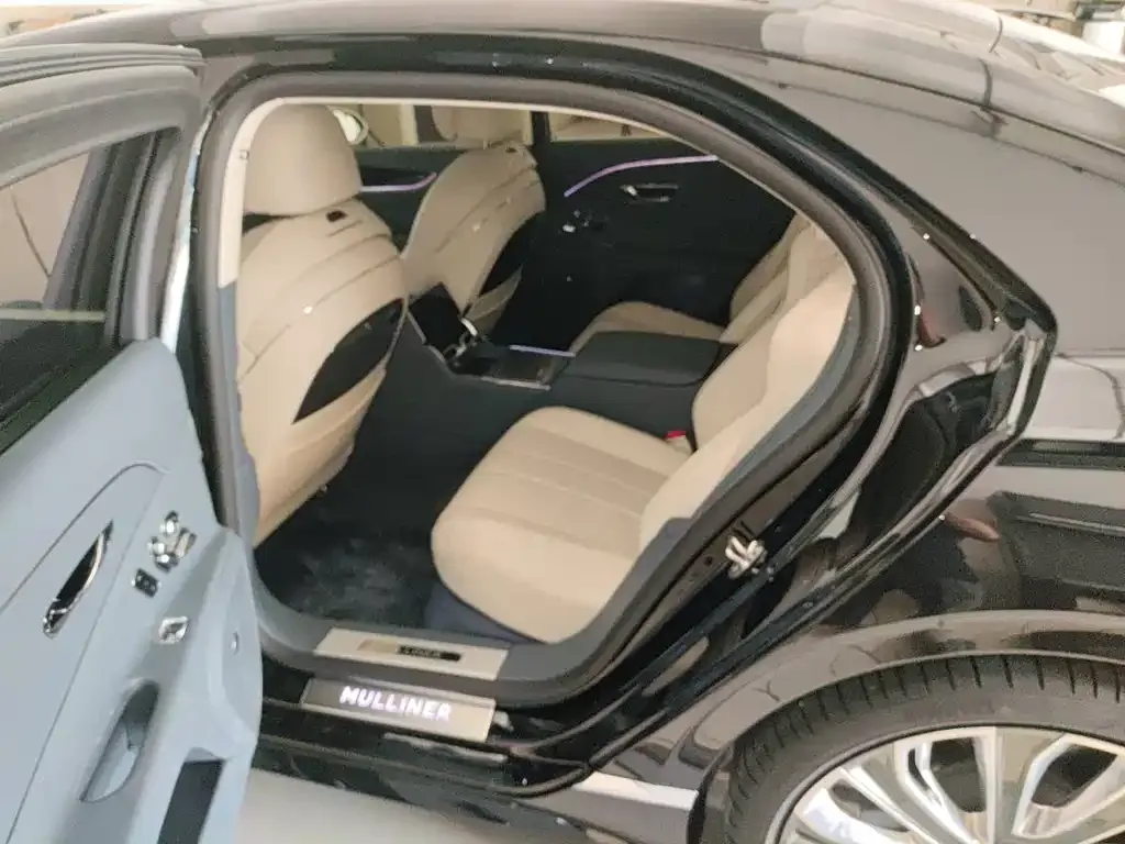 Bentley Flying Spur 2025 из CN, фото 8