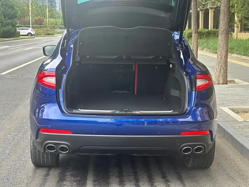 Maserati Levante — фото 7