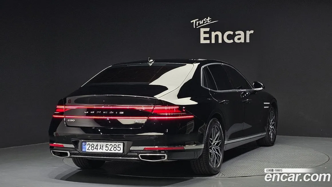 Genesis G90 2023 из KR, фото 2