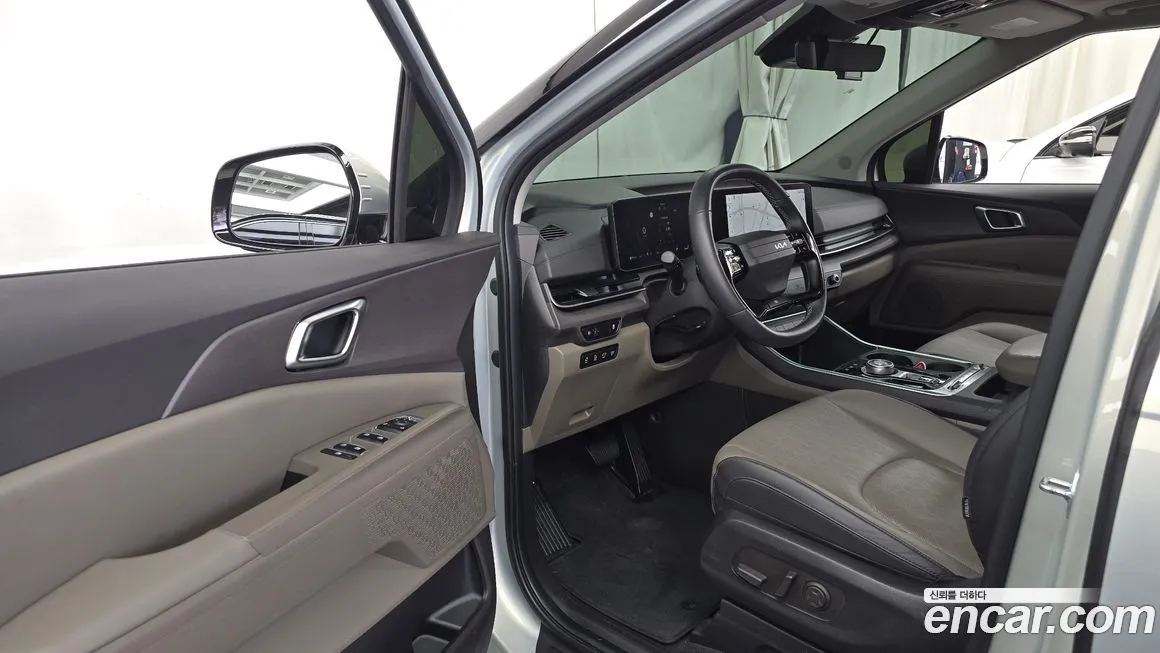 Kia Carnival — фото 10