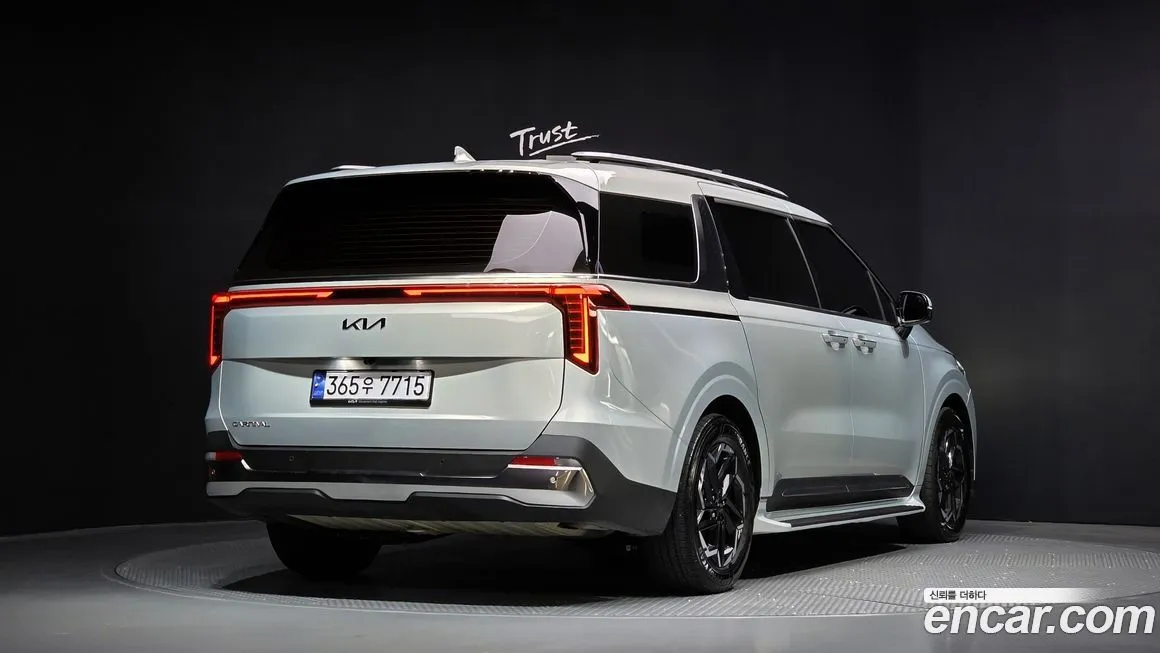 Kia Carnival — фото 2