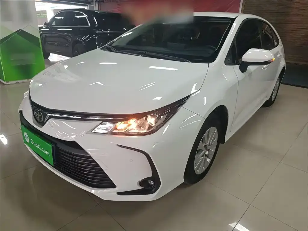 Toyota Corolla 2022 из CN, фото 1