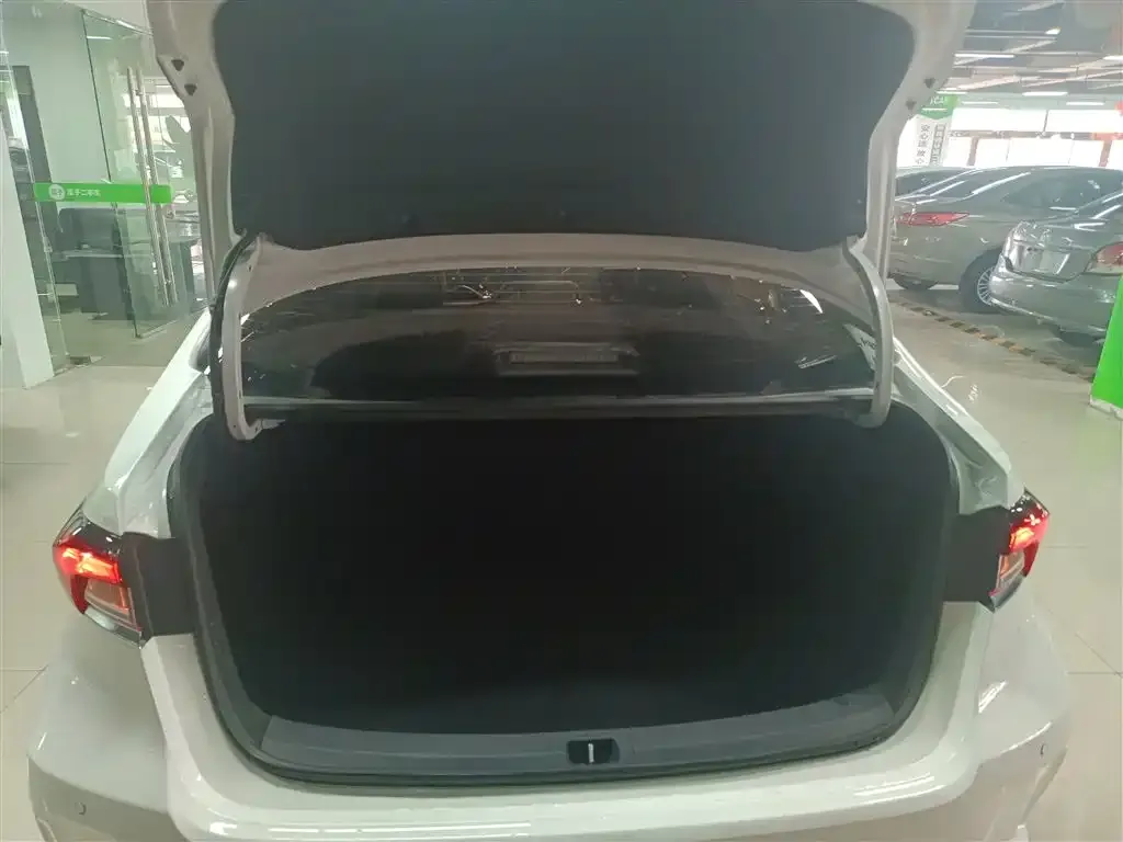Toyota Corolla 2022 из CN, фото 9