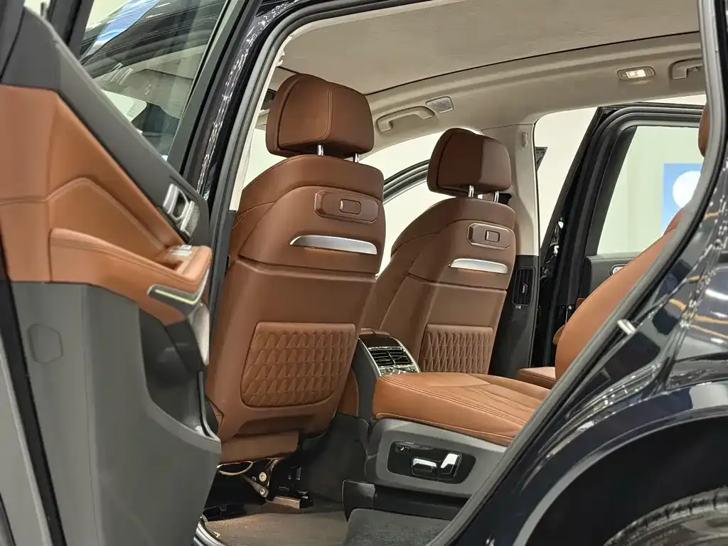 BMW X7 2024 из CN, фото 5