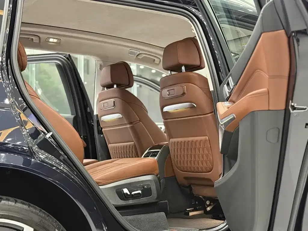 BMW X7 2024 из CN, фото 7