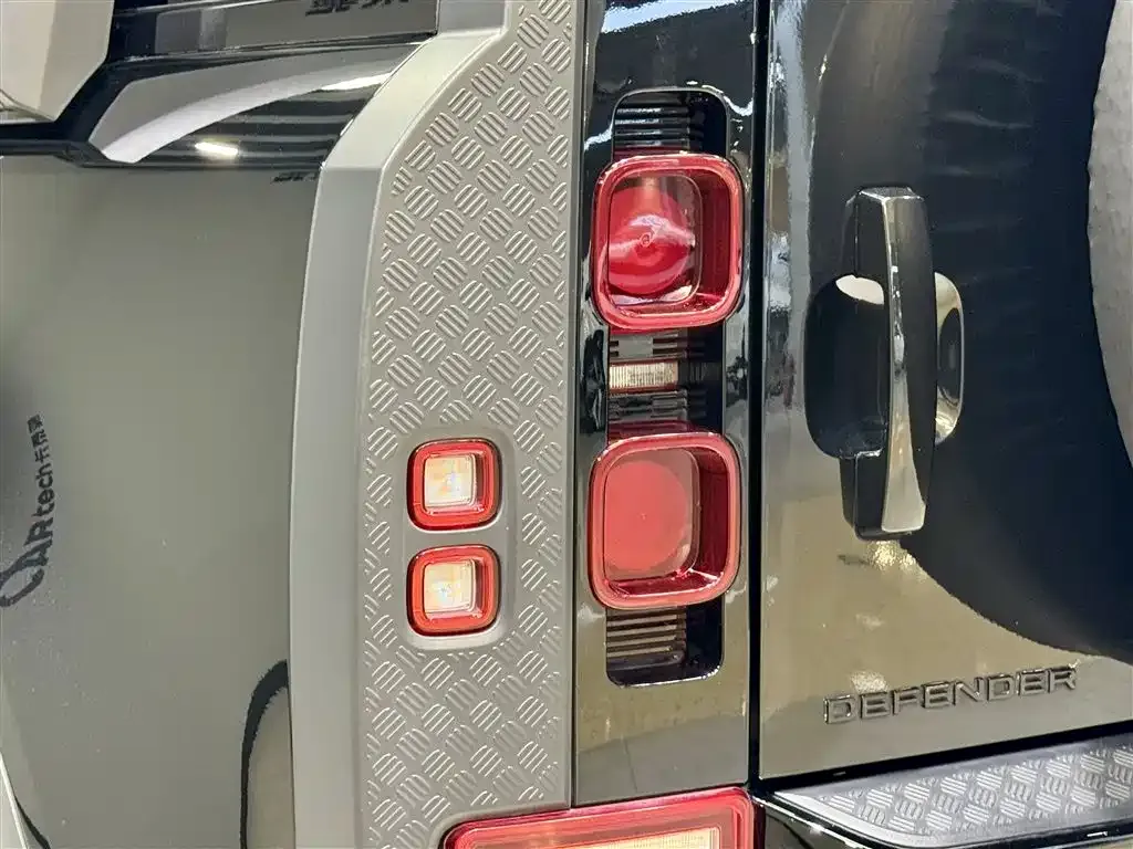 Land Rover Defender 2023 из CN, фото 8