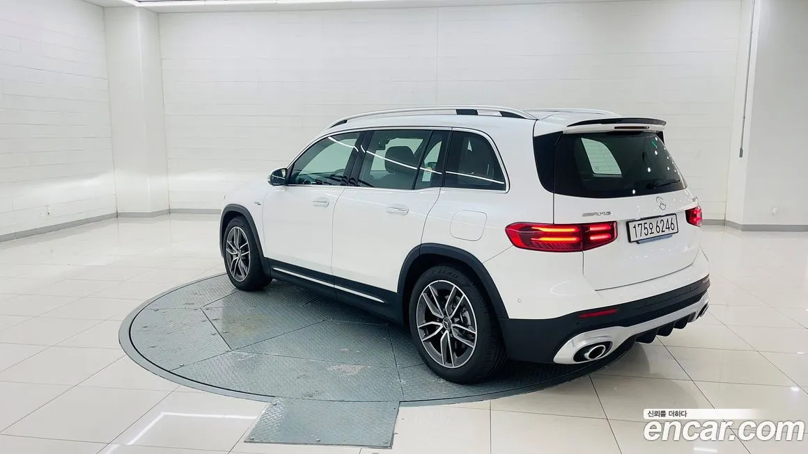 Mercedes-Benz GLB-Class — фото 3