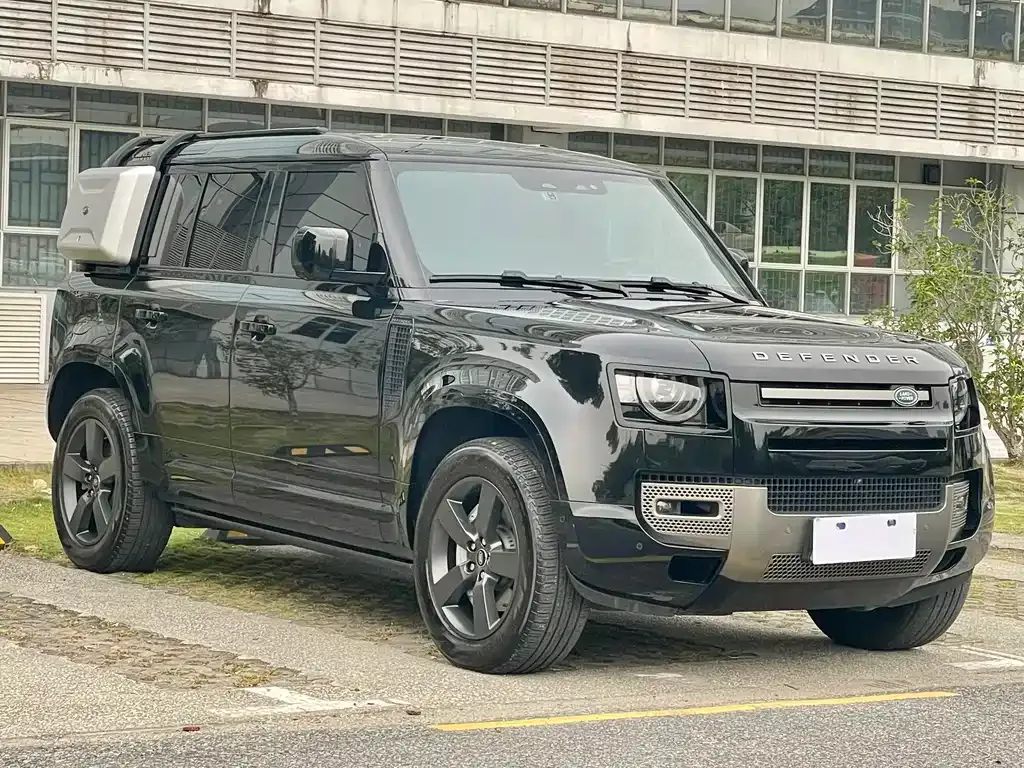 Land Rover Defender — фото 1
