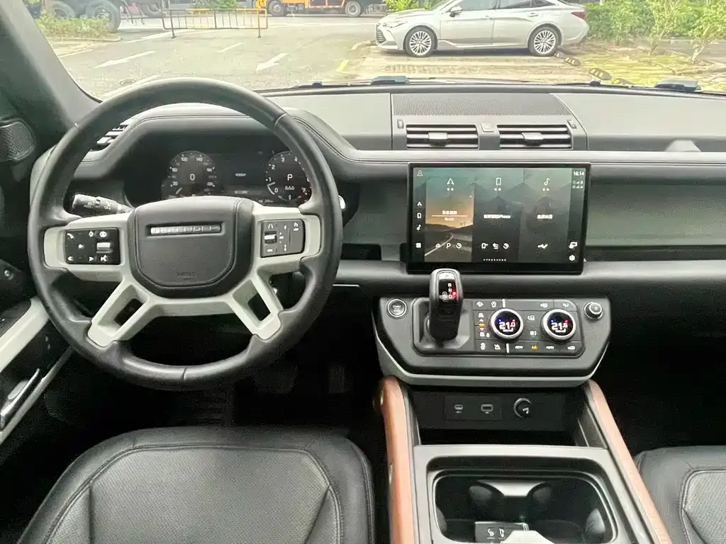 Land Rover Defender — фото 8