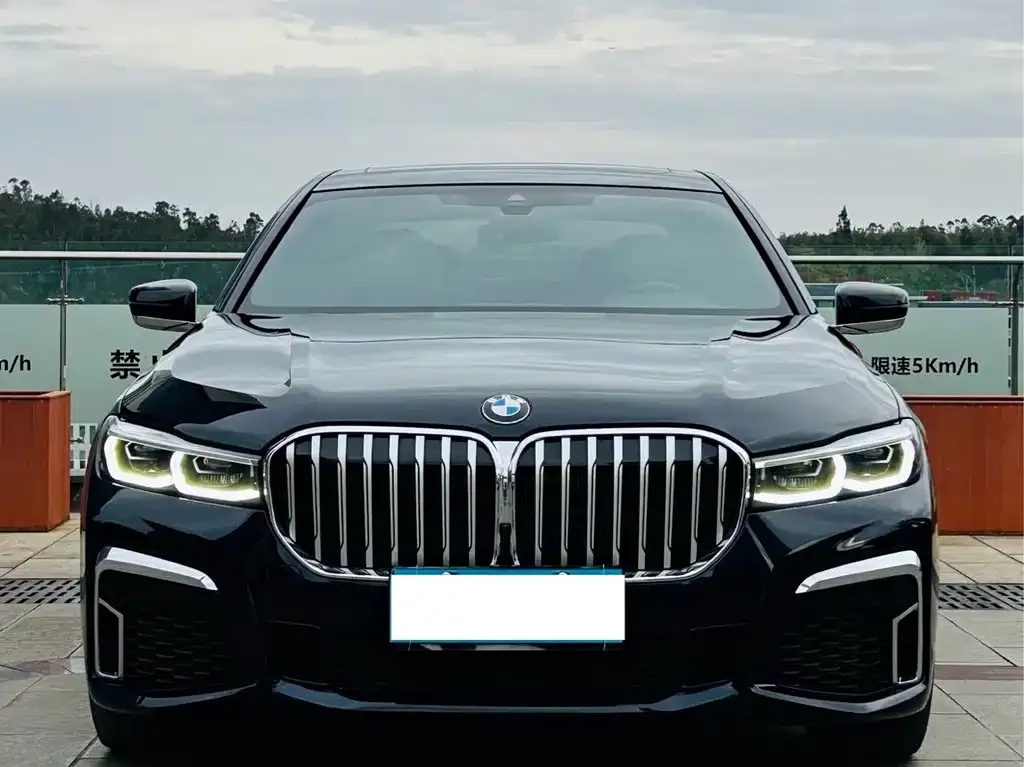 BMW 7 Series — фото 2