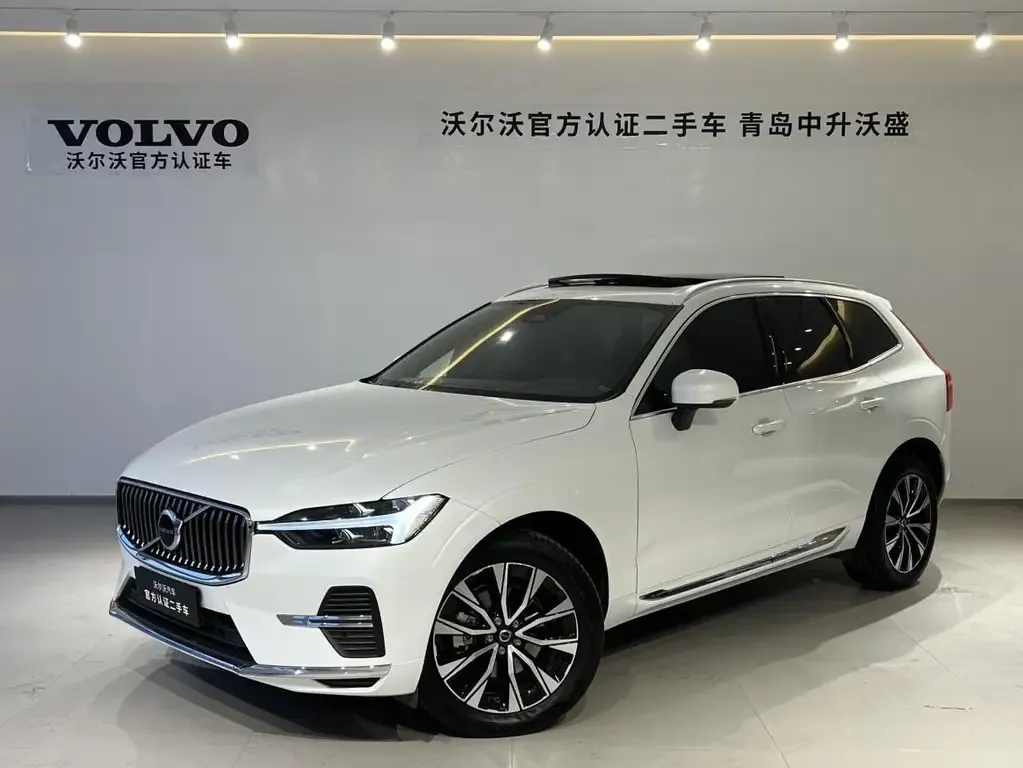 Volvo XC60 — фото 1