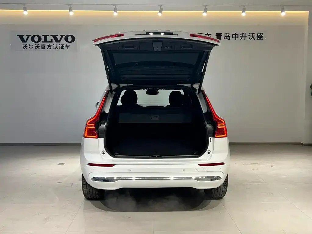 Volvo XC60 — фото 5