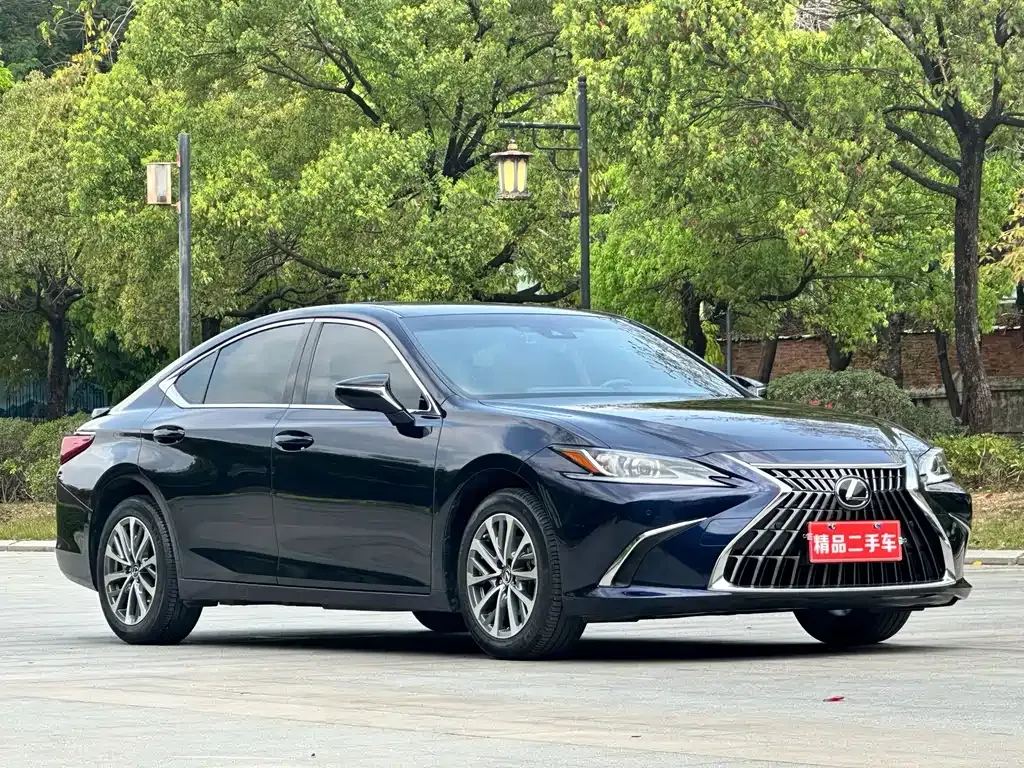 Lexus ES — фото 3