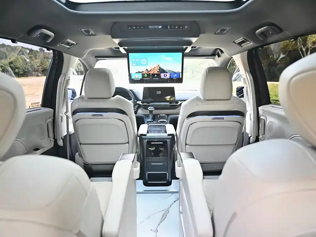 Toyota Granvia 2024 из CN, фото 6