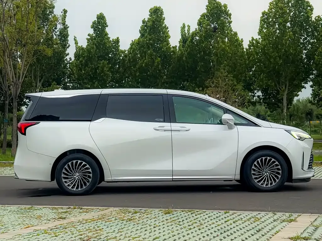 Buick Century 2023 из CN, фото 4