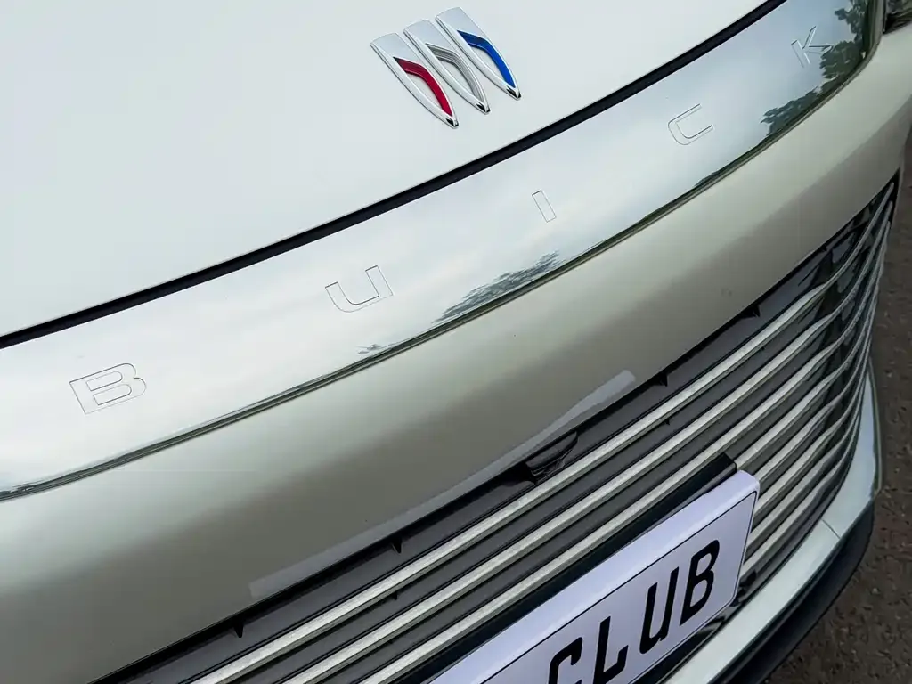 Buick Century 2023 из CN, фото 6