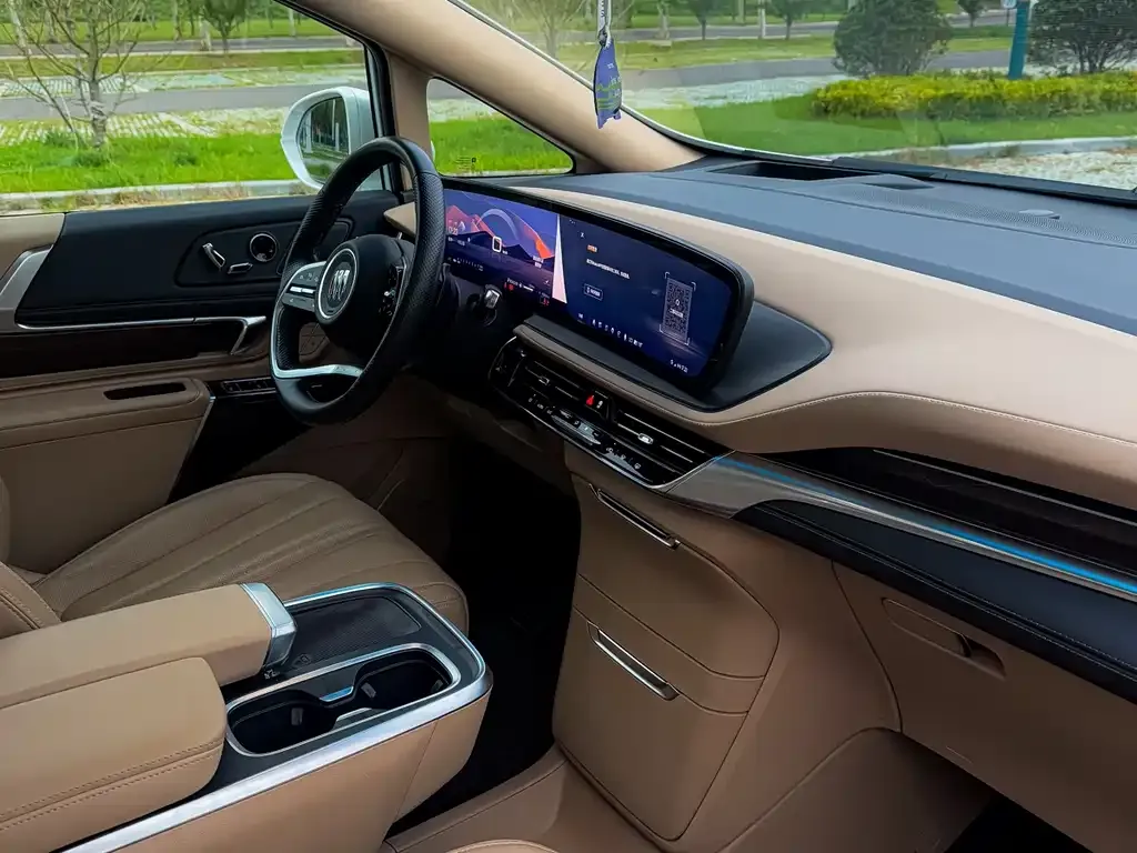 Buick Century 2023 из CN, фото 9