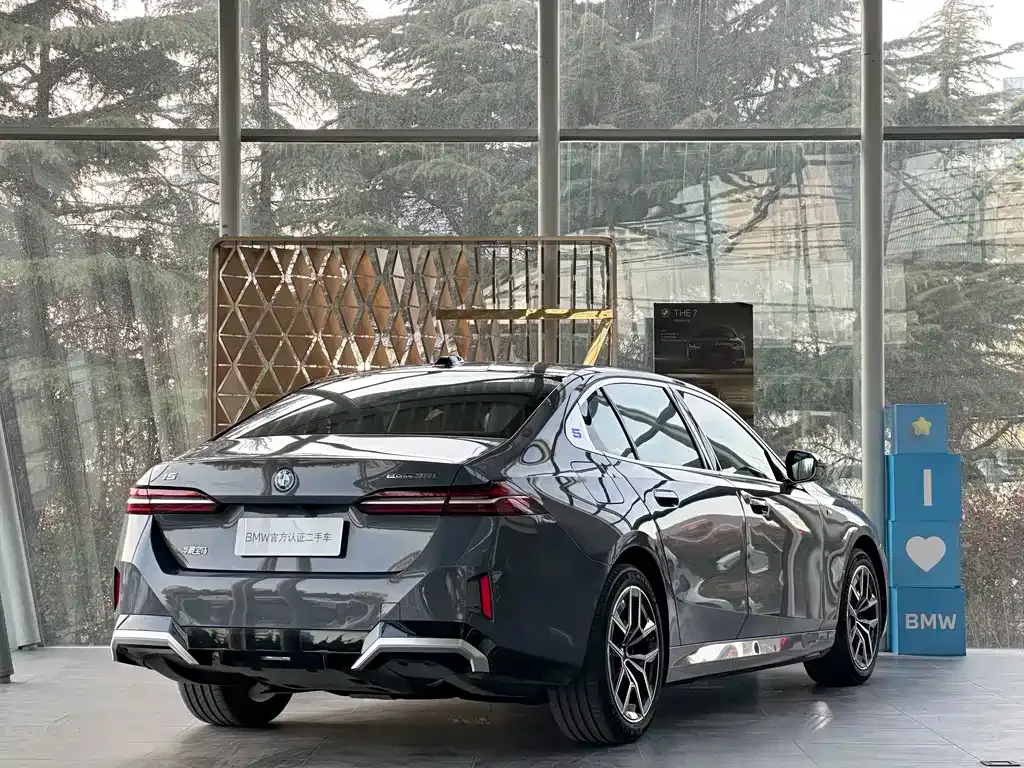 BMW i5 2024 из CN, фото 2