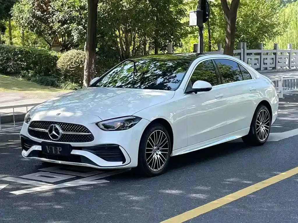 Mercedes-Benz C-Class — фото 1