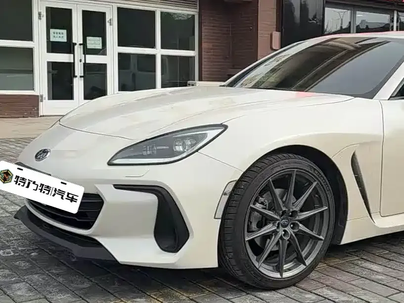 Subaru BRZ 2023 из CN, фото 1
