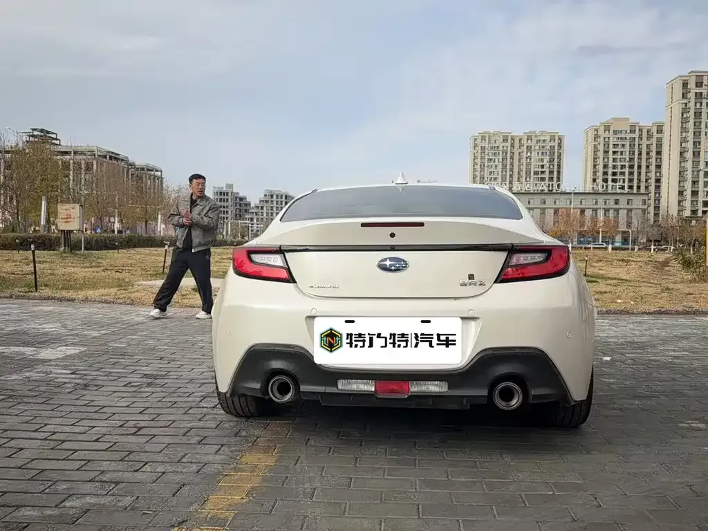 Subaru BRZ 2023 из CN, фото 3