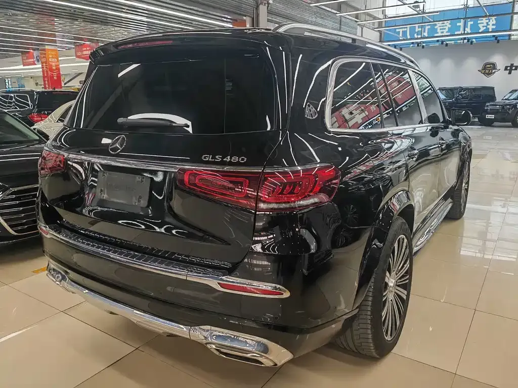 Mercedes-Benz GLS — фото 10