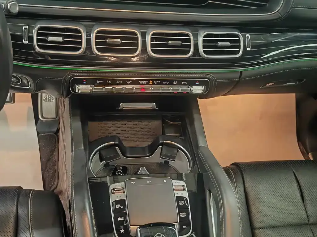 Mercedes-Benz GLS — фото 6