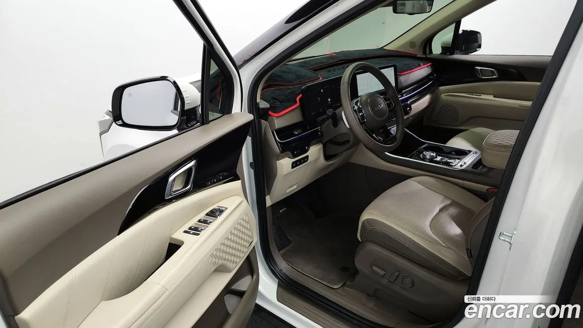 Kia Carnival — фото 10