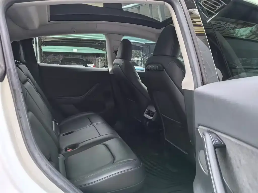Tesla Model Y 2022 из CN, фото 8