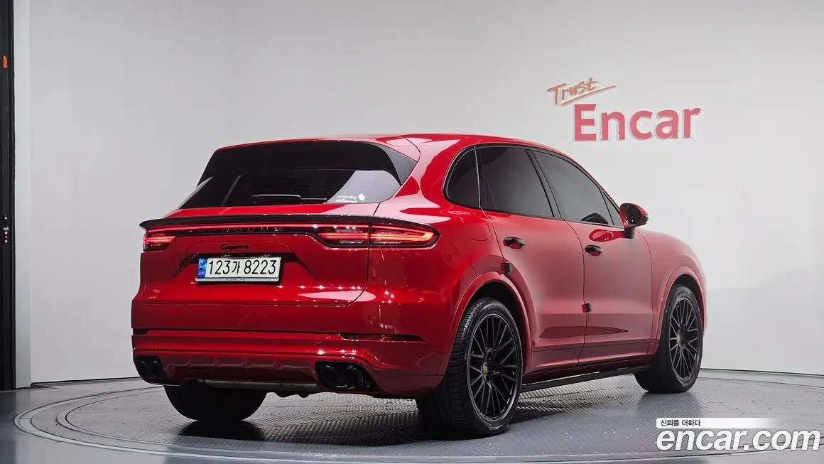 Porsche Cayenne 2021 из KR, фото 2