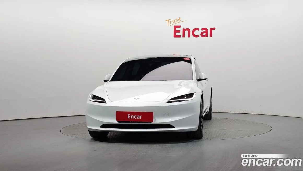 Tesla Model 3 — фото 3