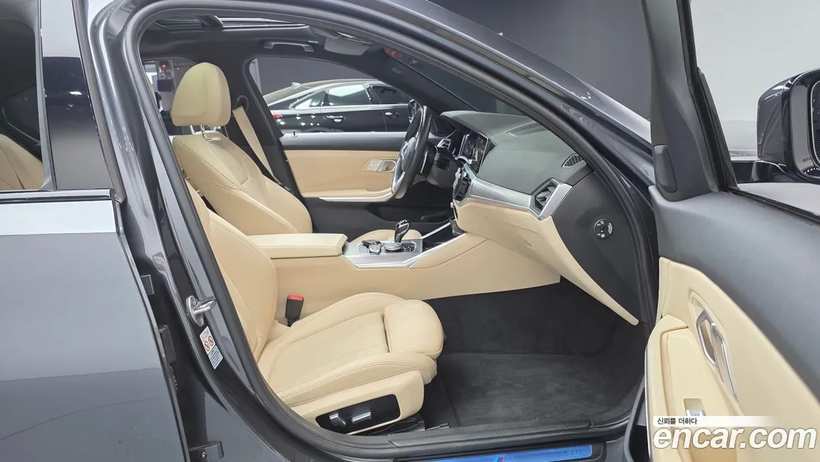 BMW 3-Series 2022 из KR, фото 10