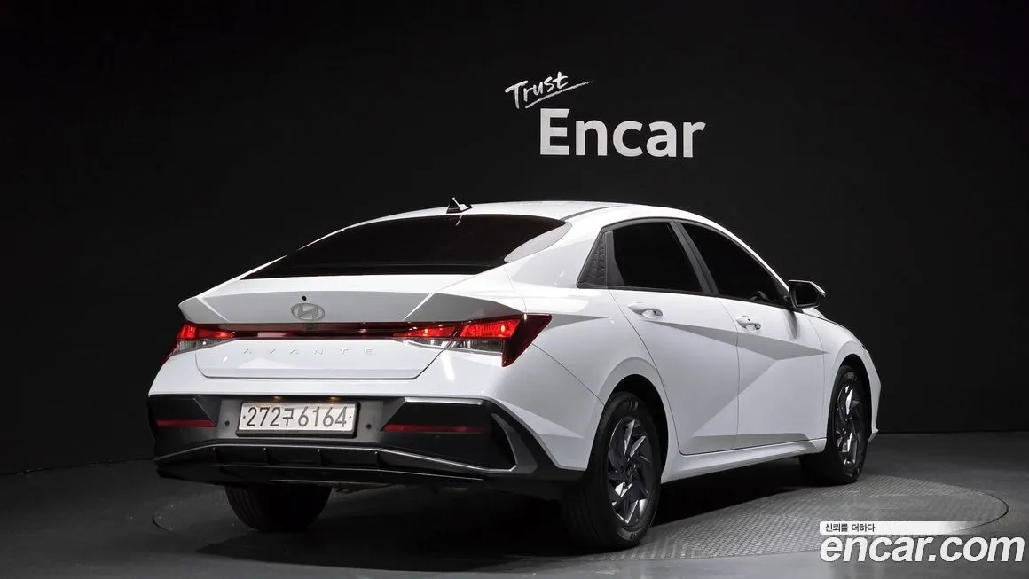 Hyundai AVANTE — фото 2