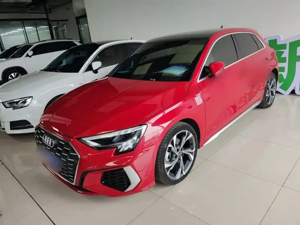 Audi A3 2023 из CN, фото 2