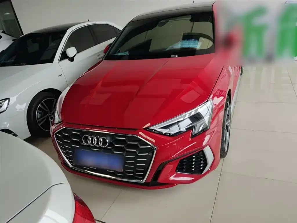 Audi A3 2023 из CN, фото 3