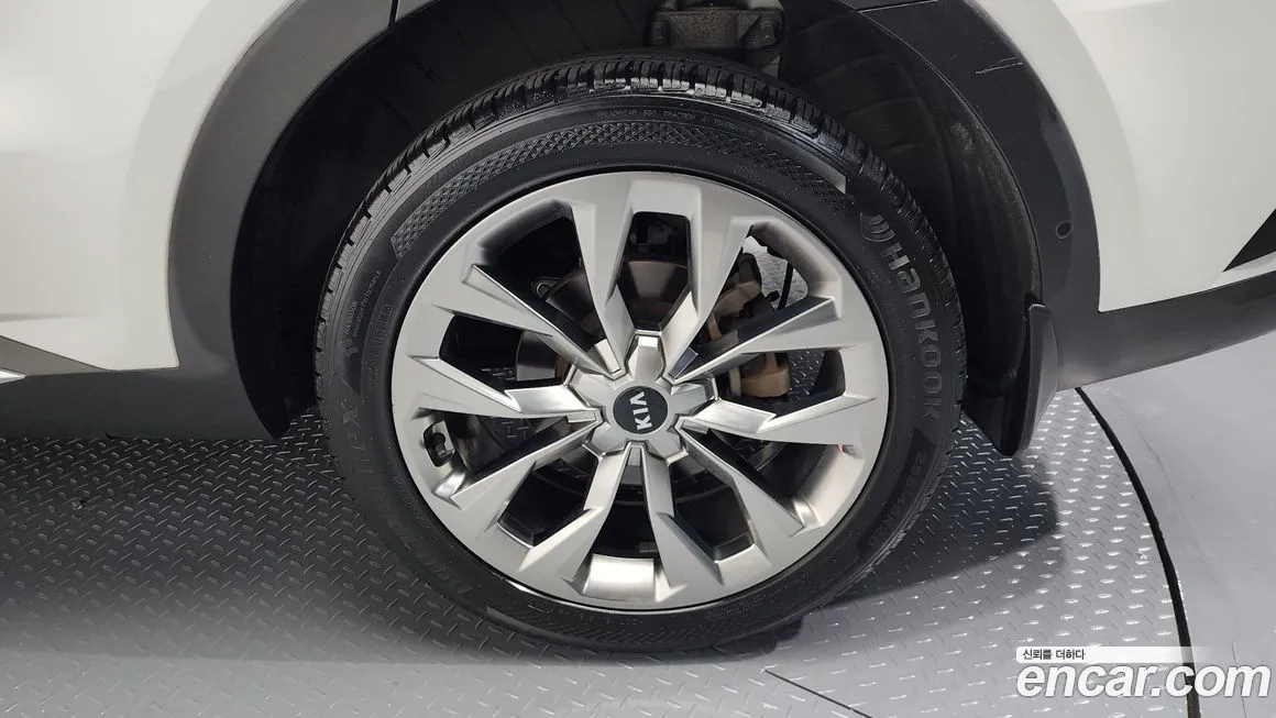 Kia Sorento — фото 5