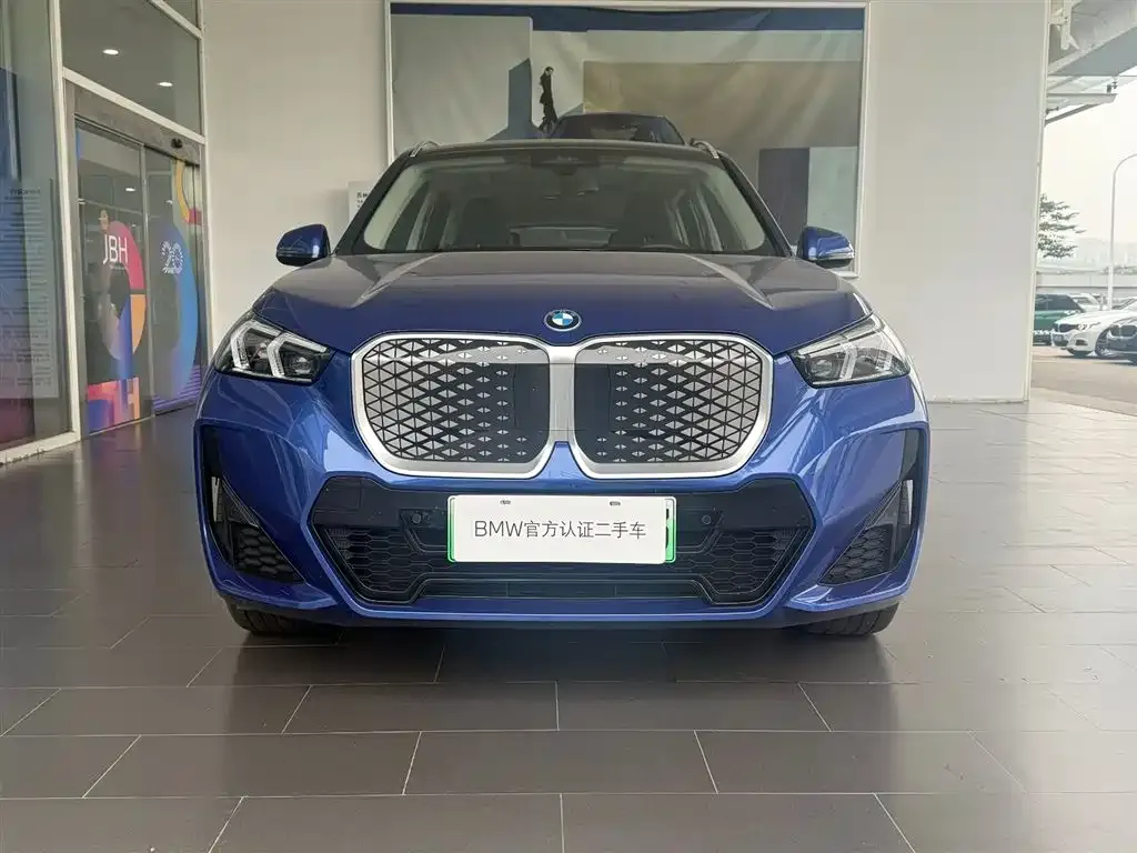 BMW iX1 2024 из CN, фото 5