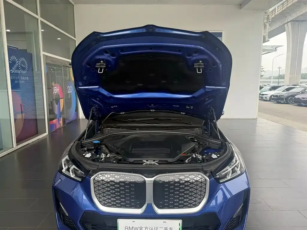BMW iX1 2024 из CN, фото 7