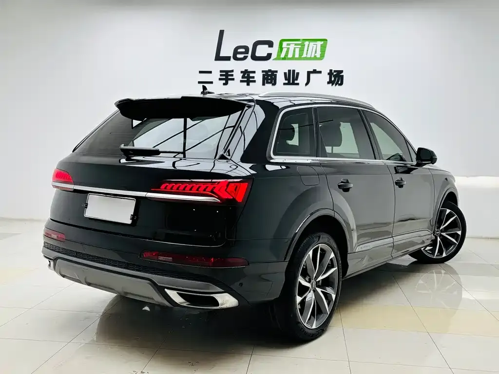 Audi Q7 2022 из CN, фото 3