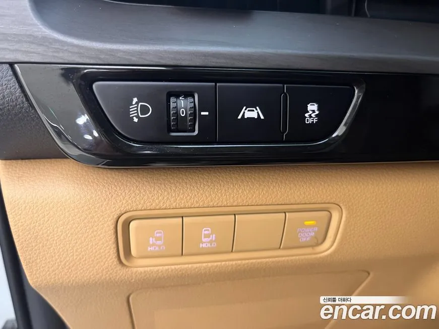 Kia Carnival — фото 9