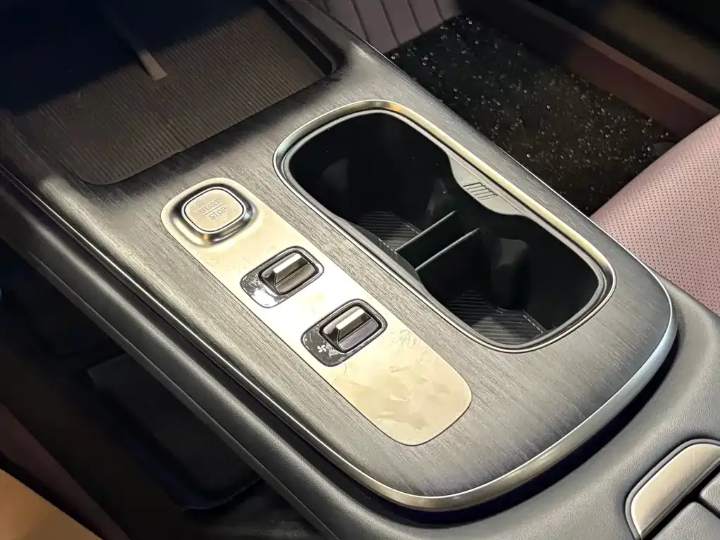 Xiaomi SU7 2025 из CN, фото 9