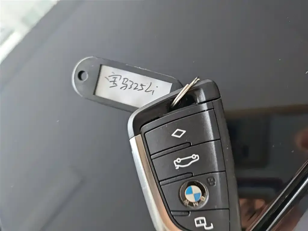 BMW 3 Series 2023 из CN, фото 9